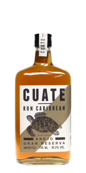 Cuate Caribbean Rum 13 - brauner Rum in 0,7 Liter stivollen Flasche mit einem schönen Etikett auf dem eine Schildkröte abgebildet ist