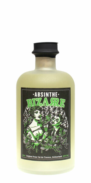 Bizarre Absinthe - hellgrüner Absint in einer 0,5 Liter Flasche aus mattem Glas, die mit einem Etikett beklebt ist, auf dem eine Szene dargestellt wird, in der die grüne Fee den Teufel verführt.