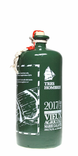 Tres Hombres Rum 2017 Edition 21 in einer dunkelgrünen dekorativen 1 Liter Vintage-Flasche aus Ton.