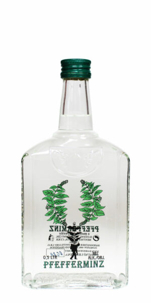 Bairnsfather Pfefferminz Likör in kleiner 0,5 Liter Flasche aus durchsichtigem Glas und mit einem Etikett auf dem die Ernte der Heilpflanze abgebildet ist